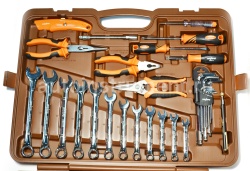 Набор инструмента OMBRA OMT131S (131 предметов) 1/4",3/8",1/2" 6 гр. пласт.кейс