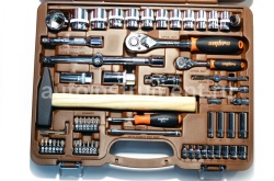 Набор инструмента OMBRA OMT77S (77 предметов) 1/4",1/2" 6 гр. пласт.кейс