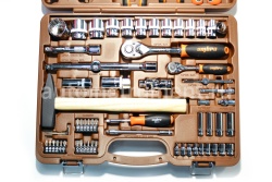 Набор инструмента OMBRA OMT77S12 (77 предметов) 1/4",1/2" 12 гр. пласт.кейс