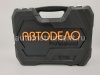 Набор инструмента АВТОДЕЛО 39882 (82 предмета) Профессионал 1/2",1/4" пласт.кейс